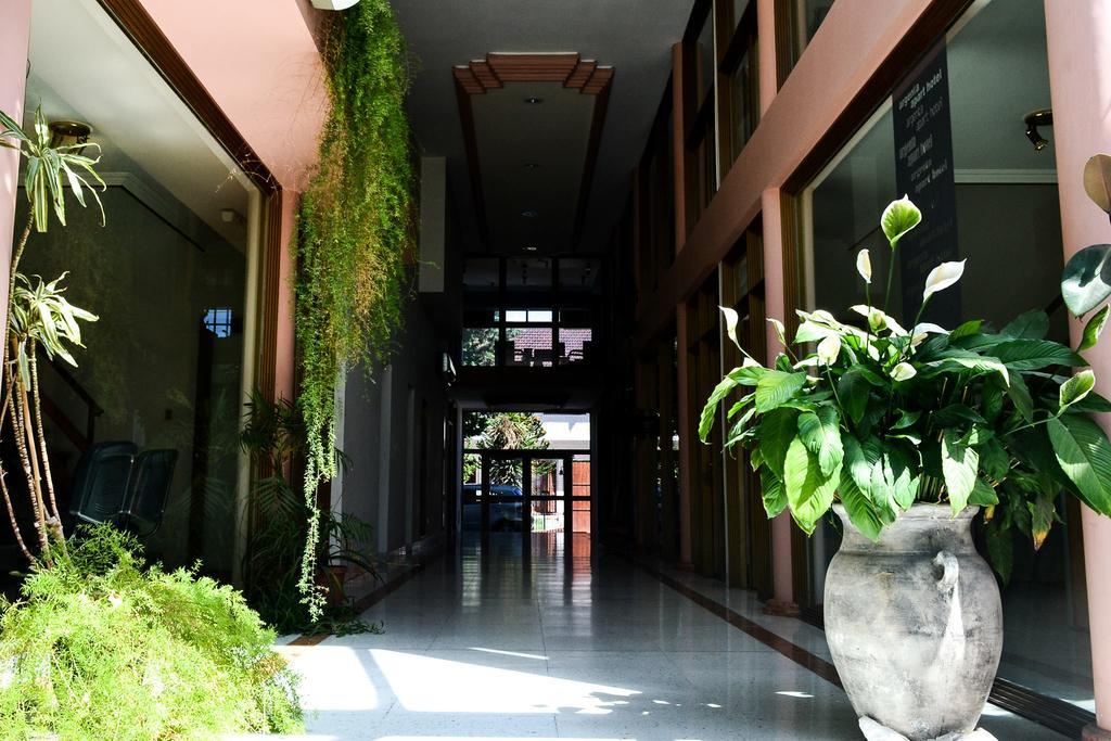 Argenta Apart Hotel Trelew Bagian luar foto