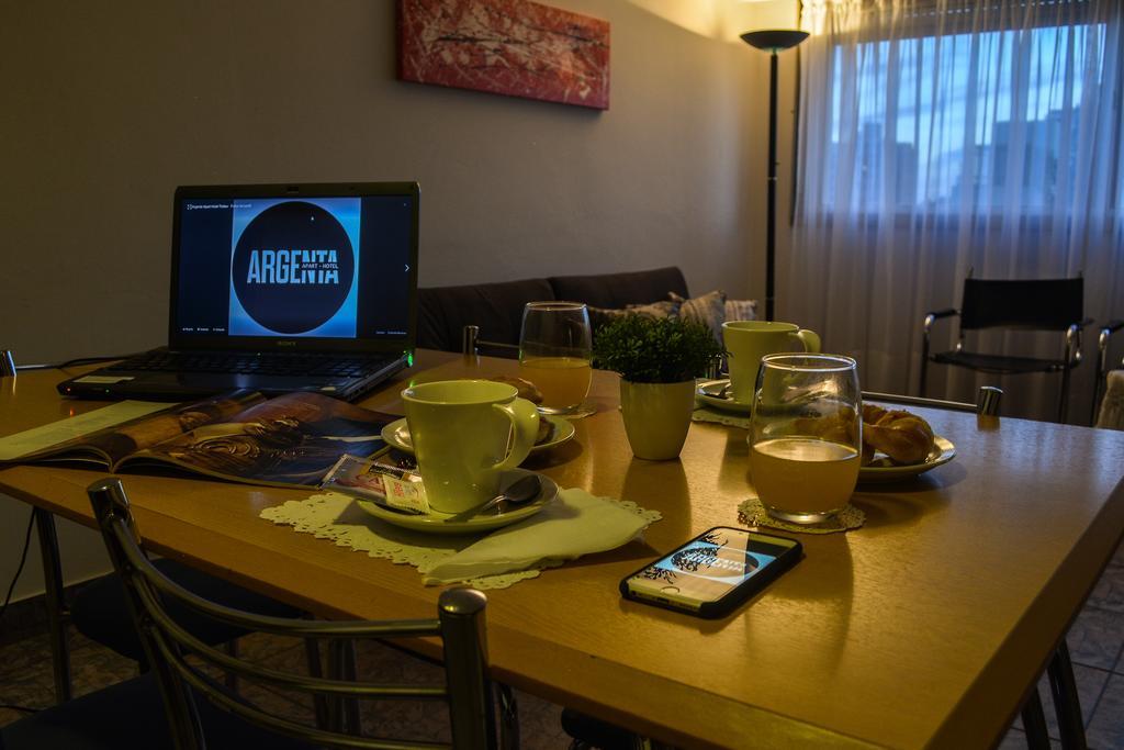 Argenta Apart Hotel Trelew Bagian luar foto
